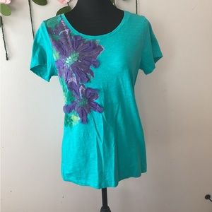 Women’s teal top